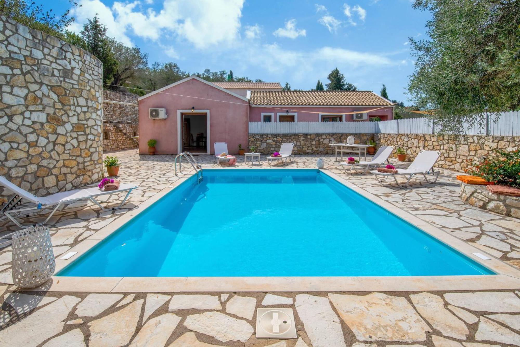 Hébergement de vacances Dive Into Summer - Kirki's Cozy Pool Gem On Paxoi