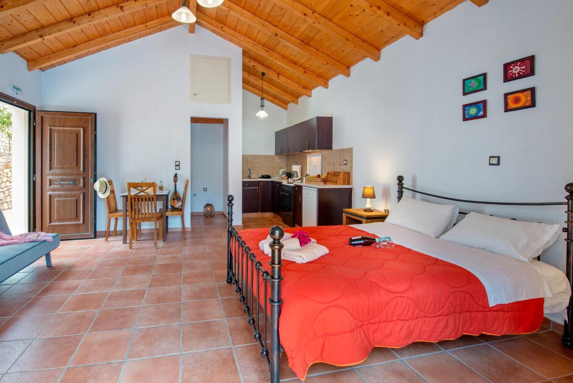 Dive Into Summer - Kirki's Cozy Pool Gem On Paxoi